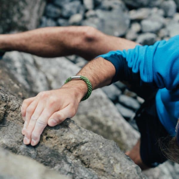 Mountain climbing rope bracelet